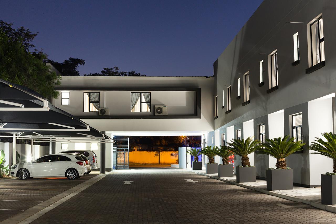 City Mews On Independence Gaborone Luaran gambar